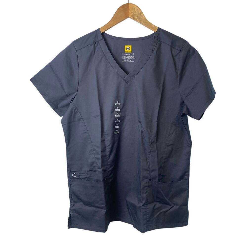 Wonder Wink Pewter Women's Modern Fit Scrub Top Shirt Size Medium NWT